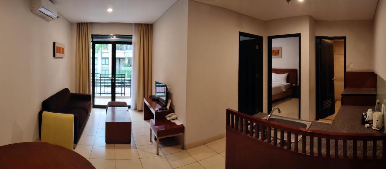 Legian Grand Kuta Hotel And Residence מראה חיצוני תמונה