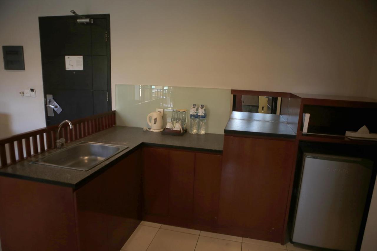 Legian Grand Kuta Hotel And Residence מראה חיצוני תמונה