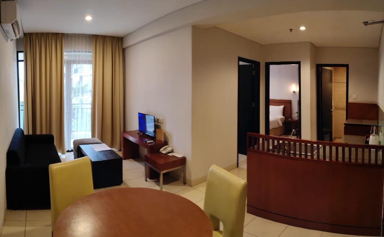 Legian Grand Kuta Hotel And Residence מראה חיצוני תמונה