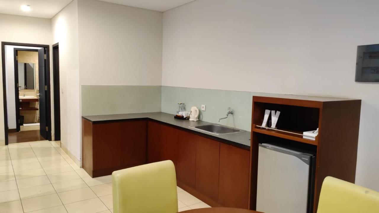 Legian Grand Kuta Hotel And Residence מראה חיצוני תמונה