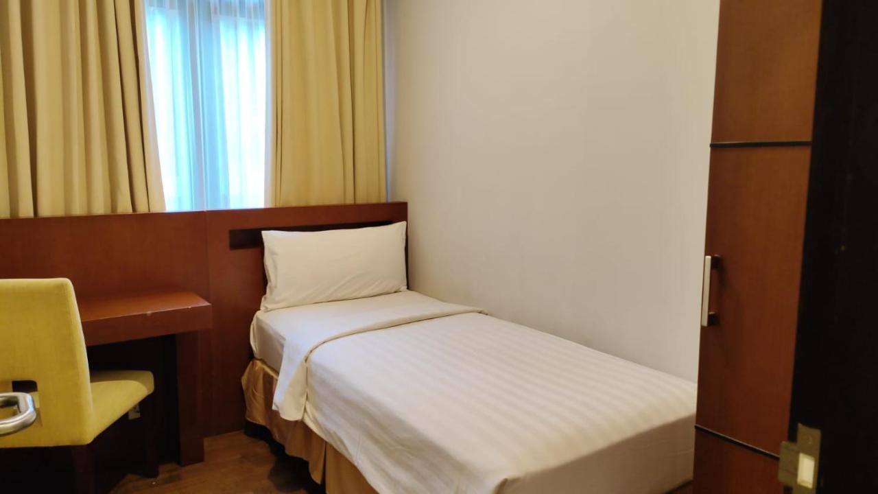 Legian Grand Kuta Hotel And Residence מראה חיצוני תמונה