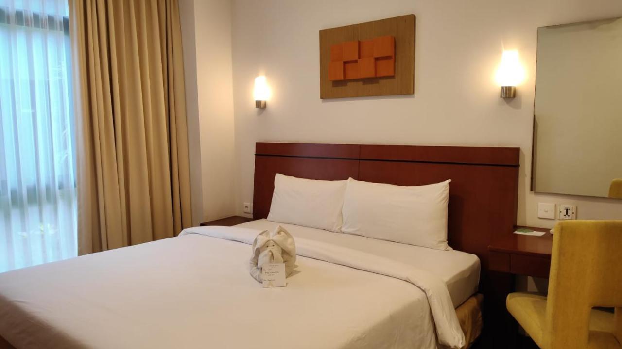 Legian Grand Kuta Hotel And Residence מראה חיצוני תמונה