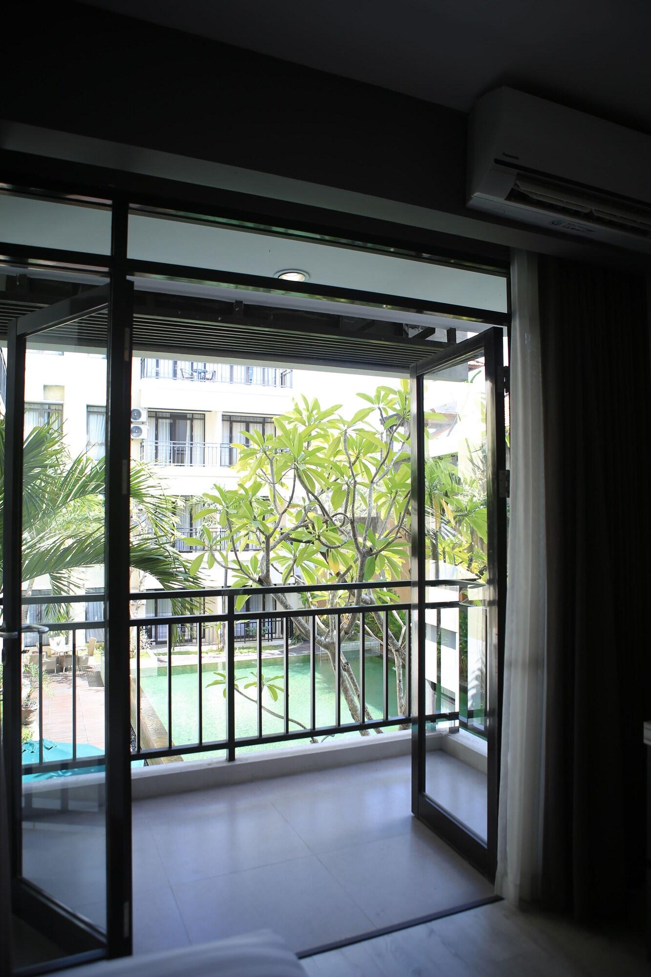 Legian Grand Kuta Hotel And Residence מראה חיצוני תמונה