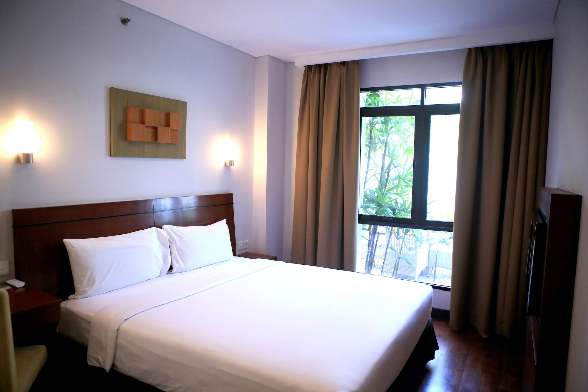 Legian Grand Kuta Hotel And Residence מראה חיצוני תמונה
