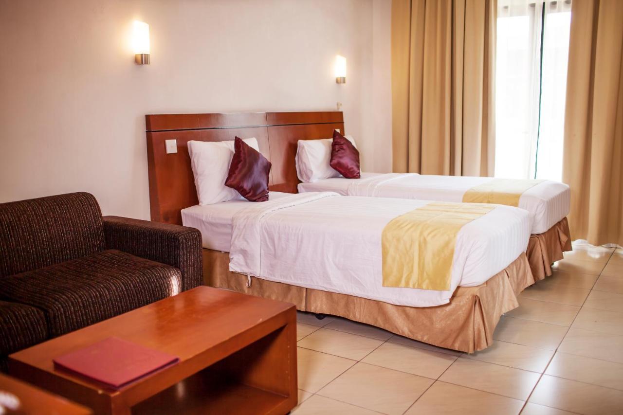 Legian Grand Kuta Hotel And Residence מראה חיצוני תמונה