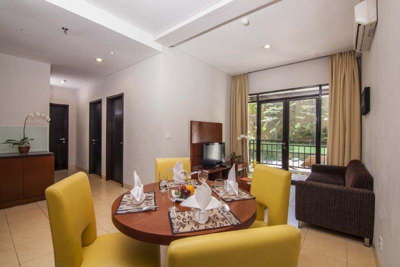 Legian Grand Kuta Hotel And Residence מראה חיצוני תמונה