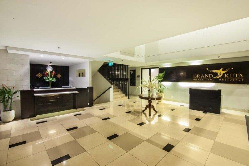 Legian Grand Kuta Hotel And Residence מראה חיצוני תמונה