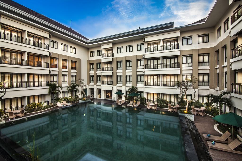 Legian Grand Kuta Hotel And Residence מראה חיצוני תמונה