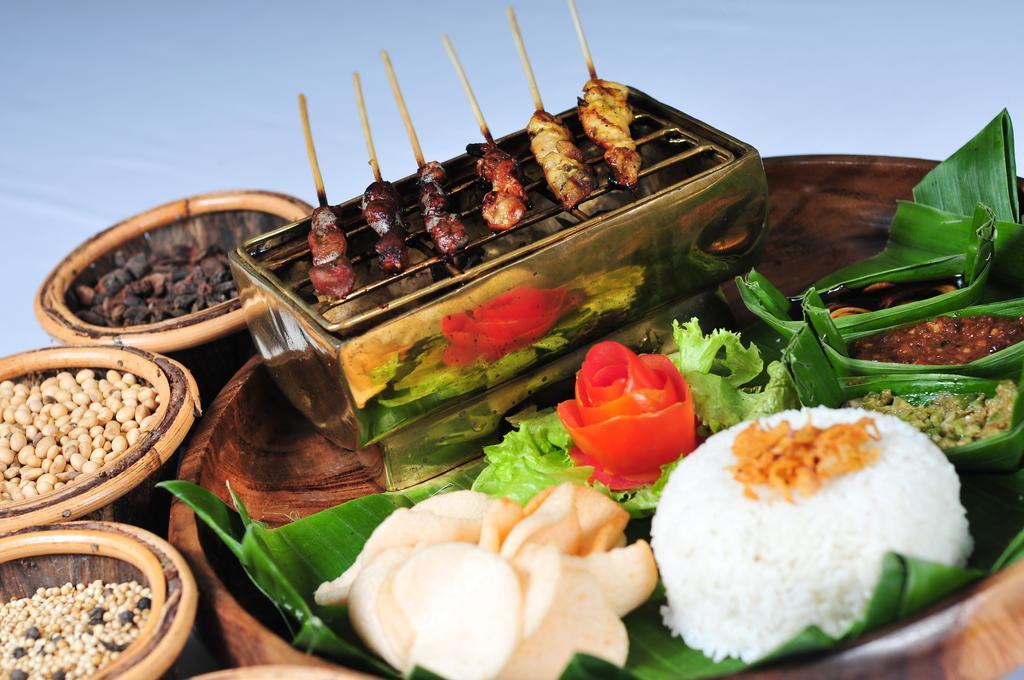 Legian Grand Kuta Hotel And Residence מראה חיצוני תמונה