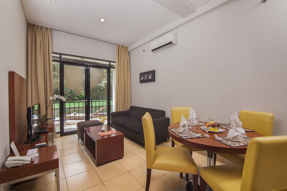 Legian Grand Kuta Hotel And Residence מראה חיצוני תמונה
