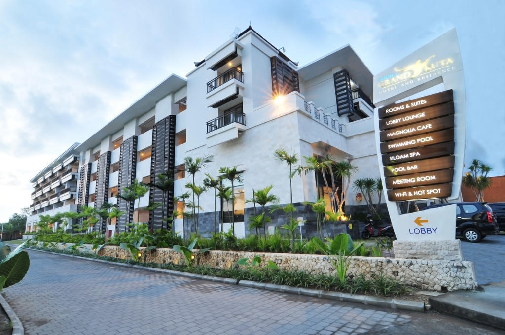 Legian Grand Kuta Hotel And Residence מראה חיצוני תמונה