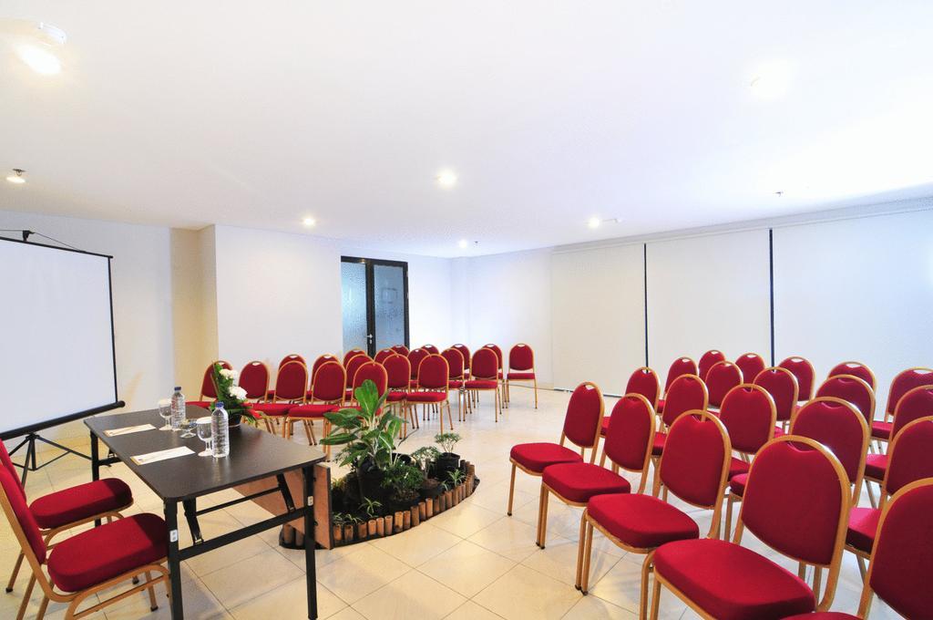 Legian Grand Kuta Hotel And Residence מראה חיצוני תמונה