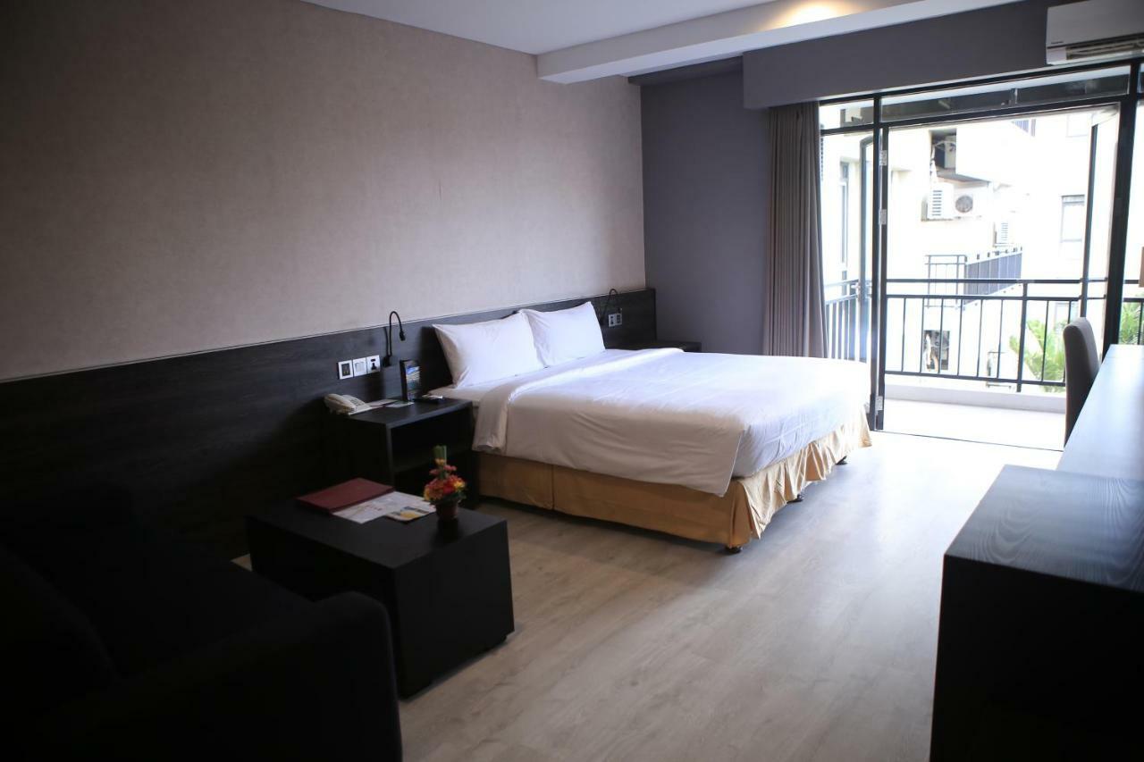 Legian Grand Kuta Hotel And Residence מראה חיצוני תמונה